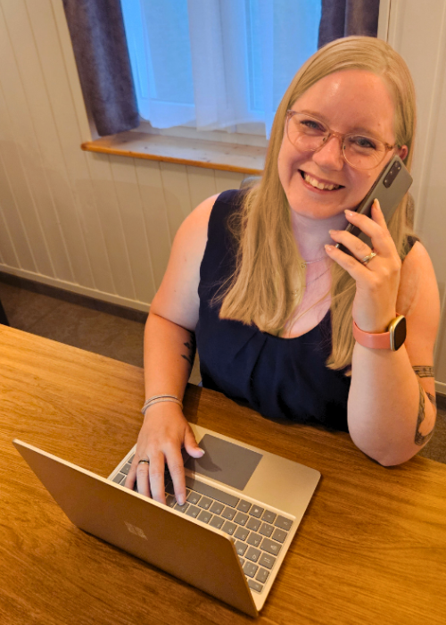 Jenny Zeier bei einem Kundengespräch als virtuelle Assistentin in Egerkingen